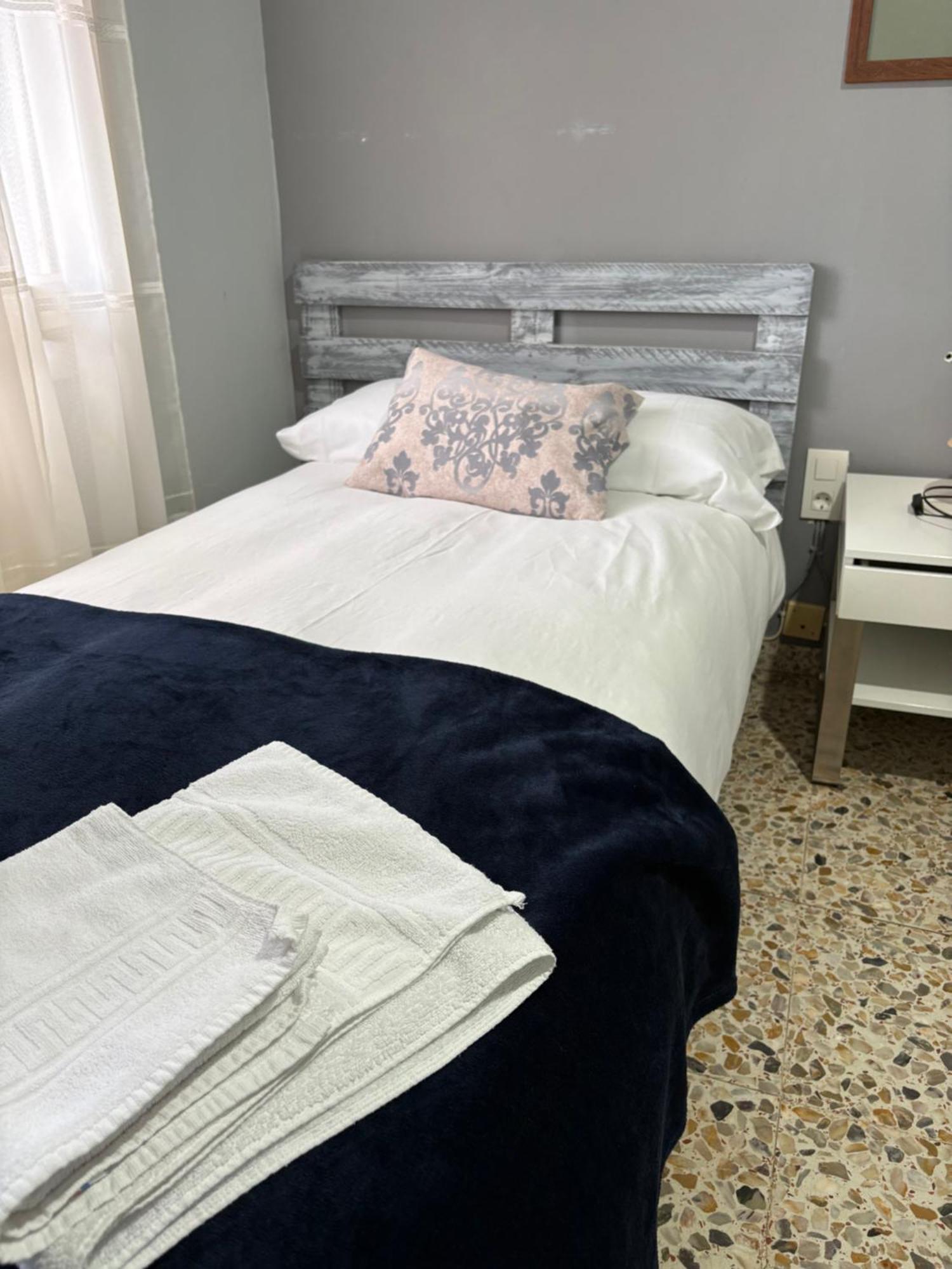 Hostal Pueblo Viejo Бельчите Экстерьер фото